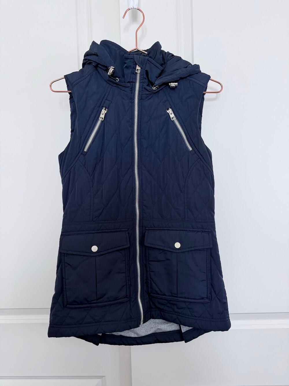 Athleta Tetons Vest hooded quilted insulated navy blue pockets 350374